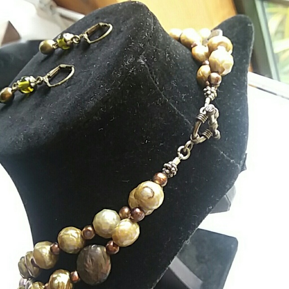 Artisan: B. Aston Necklace/ Earrings Set - Picture 6 of 8